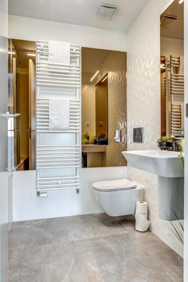 North Twin Apartment Bucureşti Ngoại thất bức ảnh