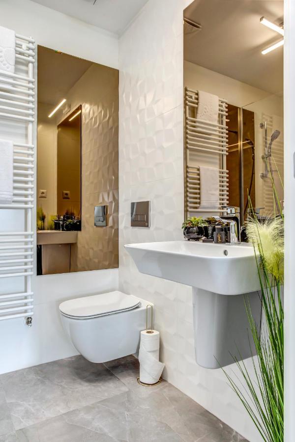 North Twin Apartment Bucureşti Ngoại thất bức ảnh
